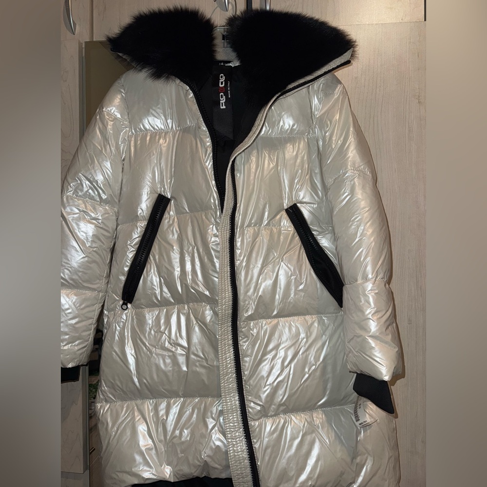 White ( pearly white )